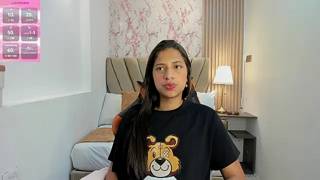 Atiena  online show from April 15, 2026, 6:45 pm