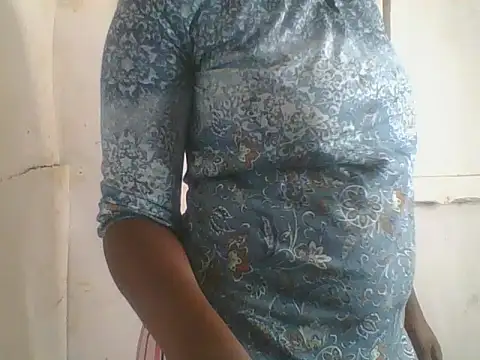 Luluza1 online show from April 7, 2026, 2:19 pm