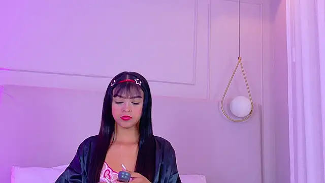 AlanaScoott online show from April 16, 2026, 3:29 am