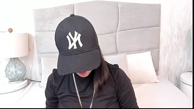 NaomiBDSM online show from April 14, 2026, 4:23 pm