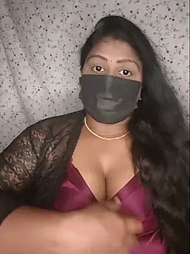 Snapshot of Romantic_Woman chatting on July 14, 2026, 5:52 pm Romantic Woman online show from July 14, 2026, 5:52 pm