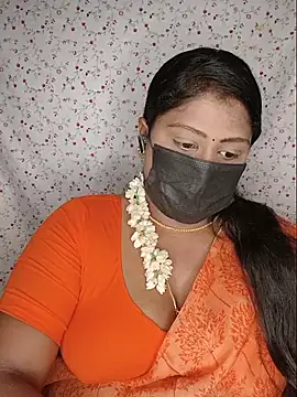 Snapshot of Romantic_Woman chatting on July 18, 2026, 6:27 pm Romantic Woman online show from July 18, 2026, 6:27 pm