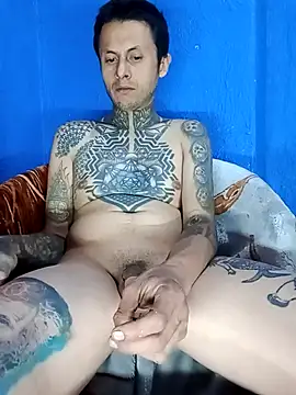 Snapshot of eroos_twink chatting on November 16, 2025, 1:10 am eroos twink online show from November 16, 2025, 1:10 am