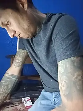 Snapshot of eroos_twink chatting on November 17, 2025, 5:33 am eroos twink online show from November 17, 2025, 5:33 am