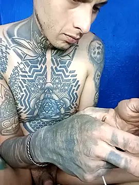 Snapshot of eroos_twink chatting on December 2, 2025, 6:59 am eroos twink online show from December 2, 2025, 6:59 am