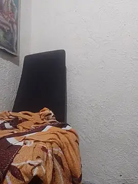 Snapshot of eroos_twink chatting on March 16, 2025, 8:43 am eroos twink online show from March 16, 2025, 8:43 am