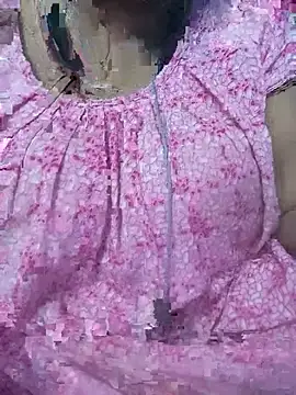 Snapshot of hotriya576599 chatting on July 25, 2026, 4:46 pm hotriya576599 online show from July 25, 2026, 4:46 pm