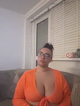 shayyxo online show from April 10, 2026, 7:54 pm