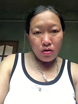 Snapshot of candy-beo chatting on May 6, 2026, 5:33 am candy-beo online show from May 6, 2026, 5:33 am