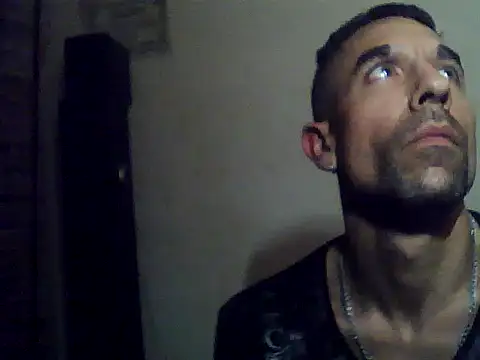 Snapshot of Morenazoojazos38 chatting on May 6, 2026, 5:22 am Morenazoojazos38 online show from May 6, 2026, 5:22 am