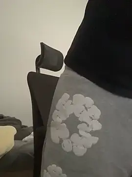 YorSexboy777 online show from April 11, 2026, 3:38 pm