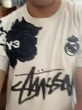 YorSexboy777 online show from April 4, 2026, 10:44 am