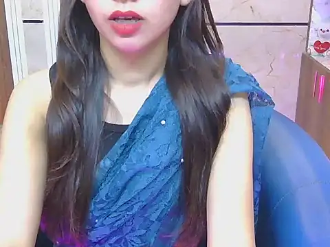 sweeet-Doll online show from April 10, 2026, 5:03 am