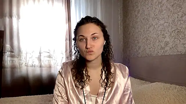 SophieNiktashu online show from April 15, 2026, 7:58 am