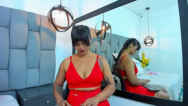 Samanthaciro online show from April 12, 2026, 1:03 pm