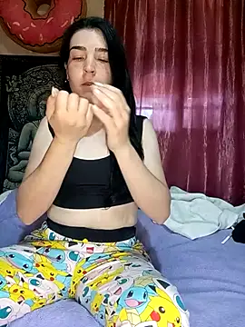 fogosabella225 online show from April 13, 2026, 12:42 pm