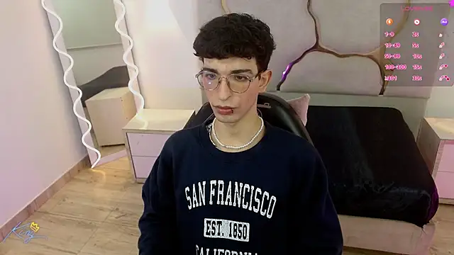 kaii tay1 online show from April 18, 2026, 11:34 am