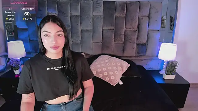 Snapshot of Ashly_bloom_ chatting on June 25, 2026, 3:04 am Ashly bloom online show from June 25, 2026, 3:04 am