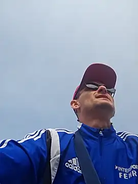 UpbeatXiphias online show from April 10, 2026, 1:07 pm