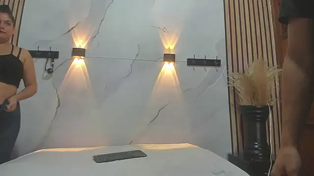 DilanAndKing online show from April 12, 2026, 1:14 pm