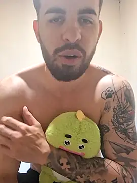 leoxxxgato online show from April 9, 2026, 9:43 pm