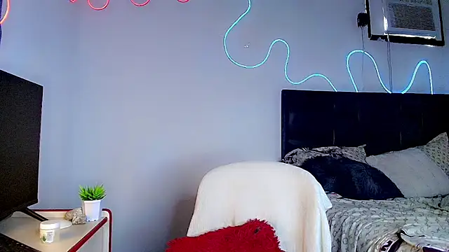 Ethan Noa online show from April 13, 2026, 3:38 pm