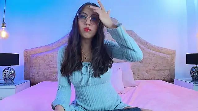 Snapshot of sweetlyundone chatting on May 26, 2026, 7:56 pm sweetlyundone online show from May 26, 2026, 7:56 pm