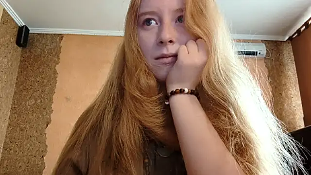 KateVibe 01 online show from April 18, 2026, 10:54 pm