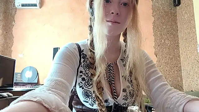 KateVibe 01 online show from April 7, 2026, 11:17 pm