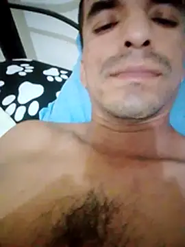 Snapshot of axel-69-glock chatting on August 1, 2026, 2:42 am axel-69-glock online show from August 1, 2026, 2:42 am