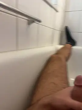 BIGGCOCK20CM online show from April 13, 2026, 4:11 pm