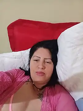 Snapshot of suziferreti chatting on May 14, 2026, 5:43 pm suziferreti online show from May 14, 2026, 5:43 pm
