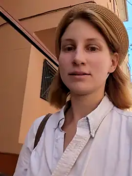 Julialexxxx online show from June 4, 2026, 12:21 pm
