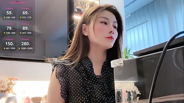 Snapshot of tingting-youu chatting on June 9, 2026, 11:33 am tingting-youu online show from June 9, 2026, 11:33 am