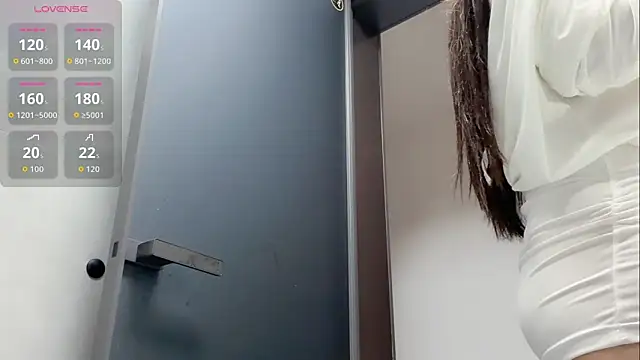 tingting-youu online show from April 14, 2026, 10:31 am