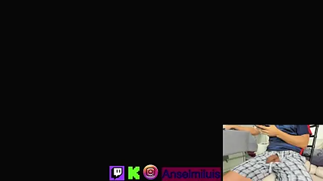 Snapshot of matrix1998 chatting on April 23, 2026, 5:58 pm matrix1998 online show from April 23, 2026, 5:58 pm