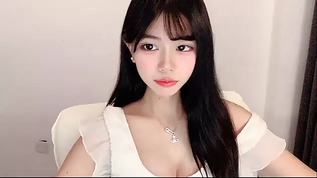 Snapshot of Kitteovo chatting on July 1, 2026, 12:05 pm Kitteovo online show from July 1, 2026, 12:05 pm
