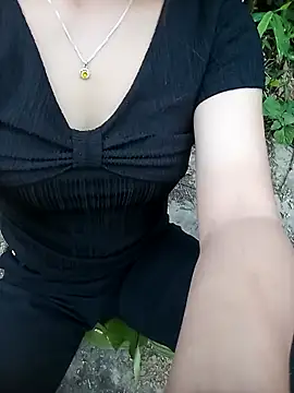 minachao121 online show from April 16, 2026, 11:22 am