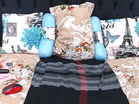 ChocolateClitt online show from April 9, 2026, 2:12 pm