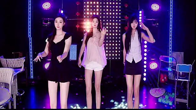 S5-5S5 online show from April 10, 2026, 10:11 am