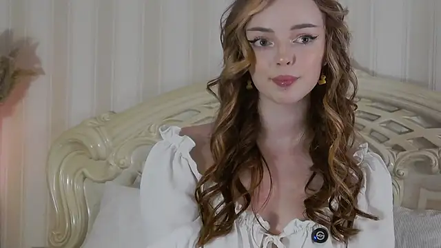 Snapshot of LianaGracee chatting on June 18, 2026, 8:57 am LianaGracee online show from June 18, 2026, 8:57 am