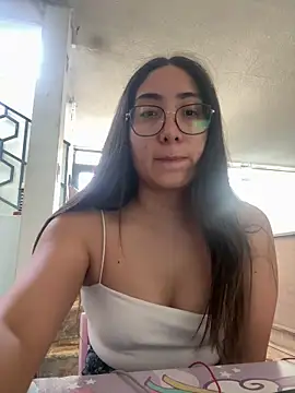 Snapshot of vampiralatina chatting on May 14, 2026, 5:21 pm vampiralatina online show from May 14, 2026, 5:21 pm