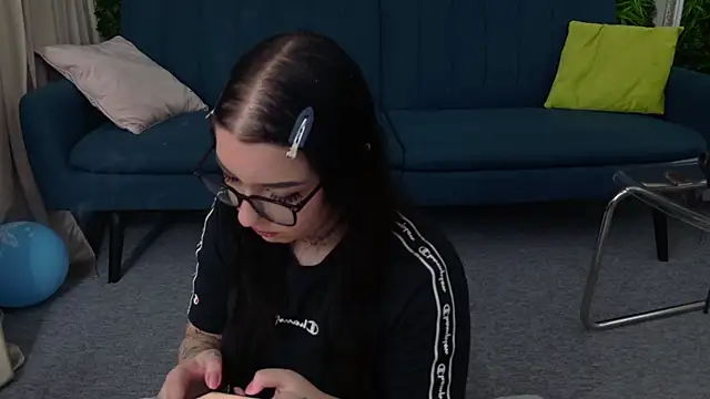 JasminSunset online show from April 17, 2026, 10:12 pm