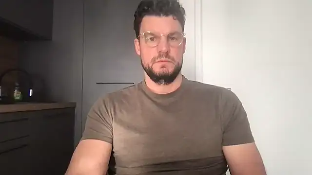 YoloNude online show from April 7, 2026, 6:48 am