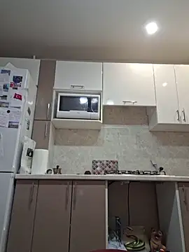 Snapshot of LaliaMia chatting on February 1, 2026, 3:27 am LaliaMia online show from February 1, 2026, 3:27 am