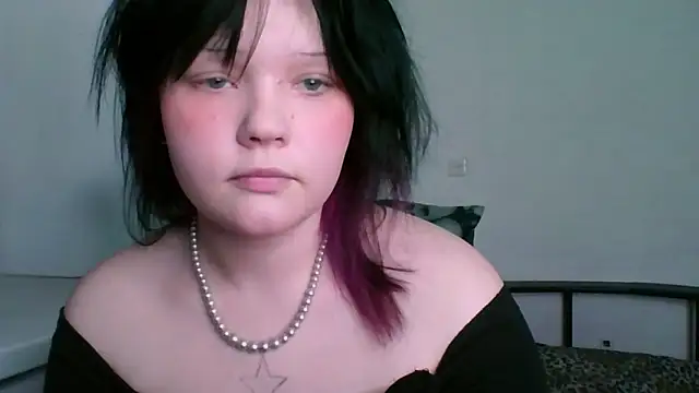 abbey-BAT online show from April 8, 2026, 9:38 pm