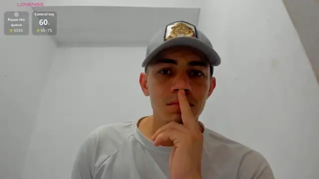 Snapshot of John_Hot6 chatting on April 23, 2026, 1:56 am John Hot6 online show from April 23, 2026, 1:56 am