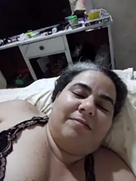 Snapshot of Golositadeamor chatting on June 2, 2026, 1:27 am Golositadeamor online show from June 2, 2026, 1:27 am