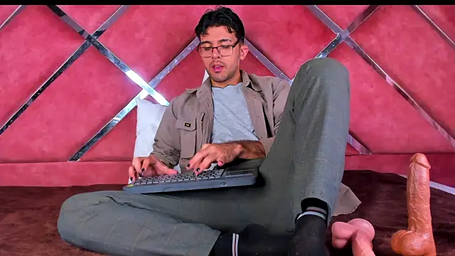 RodrigoColby2 online show from July 2, 2026, 3:07 am