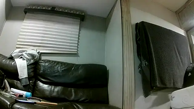 Snapshot of GypsiiCornel chatting on May 6, 2026, 2:48 am GypsiiCornel online show from May 6, 2026, 2:48 am